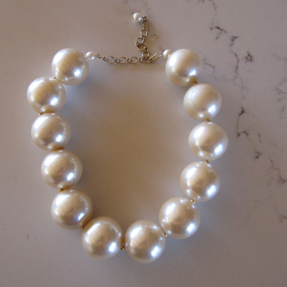Large Faux Pearl Adjustable Choker Necklace. Chic.